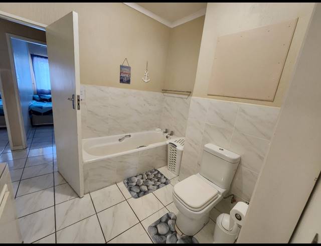 3 BEDROOM TOWNHOUSE FOR SALE IN MANABA BEACH